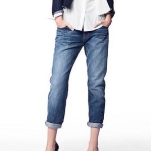 GAP 1969 Sexy Boyfriend Jeans Loco Wash